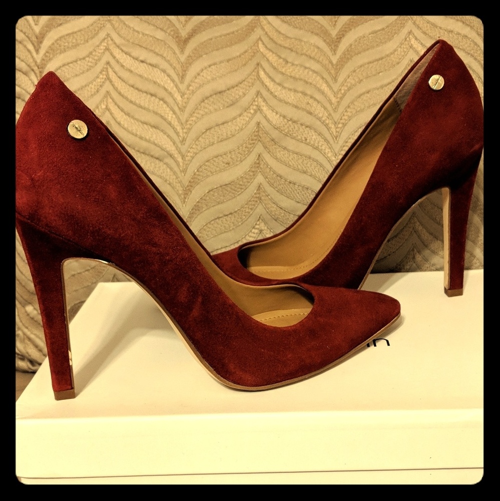 Calvin Klein Brady Suede Pump